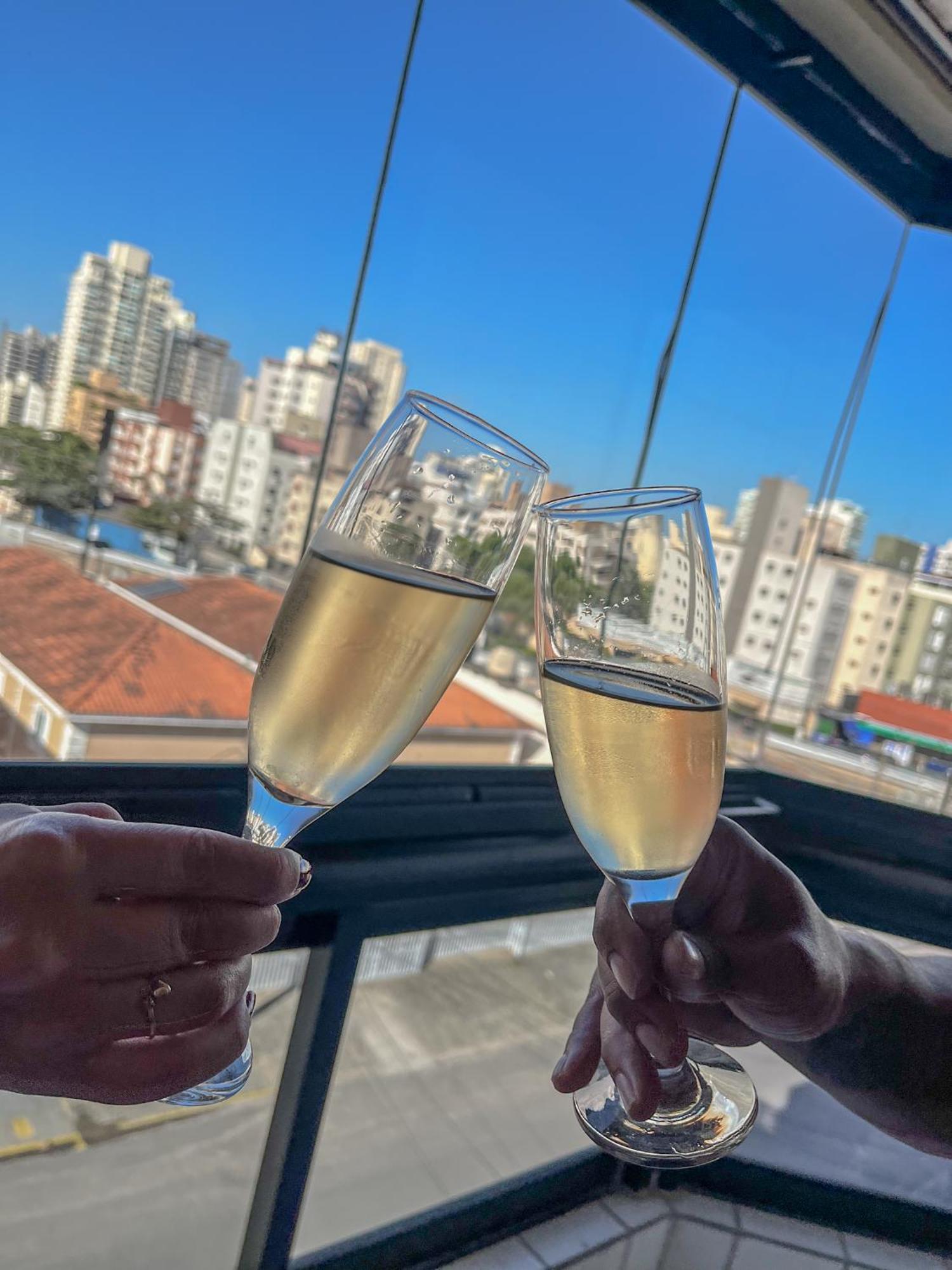Apartamento Com Varanda E Suite Enseada 과루자 외부 사진